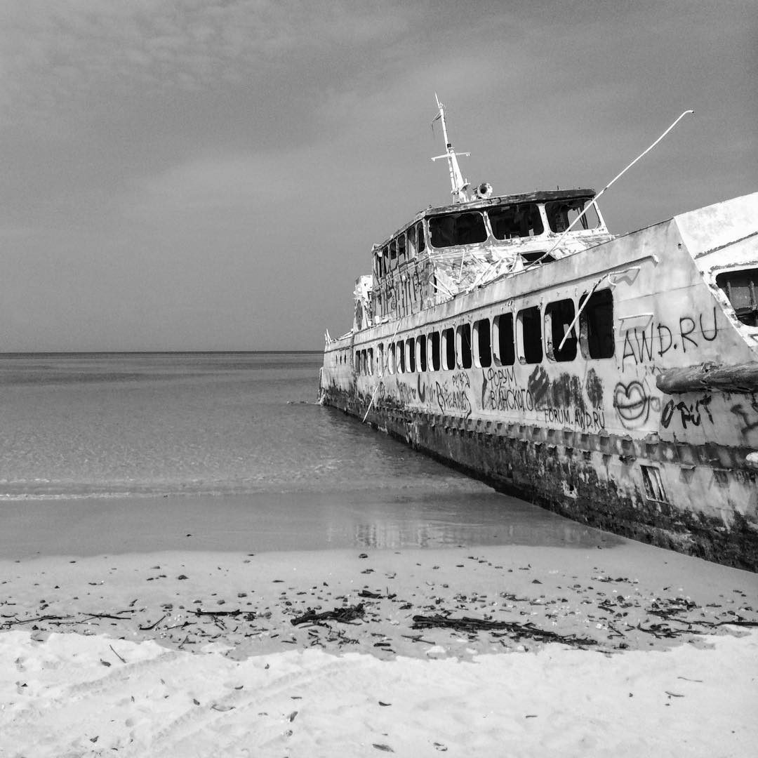 Shipwreck-ing, a black-and-white fine art metal print